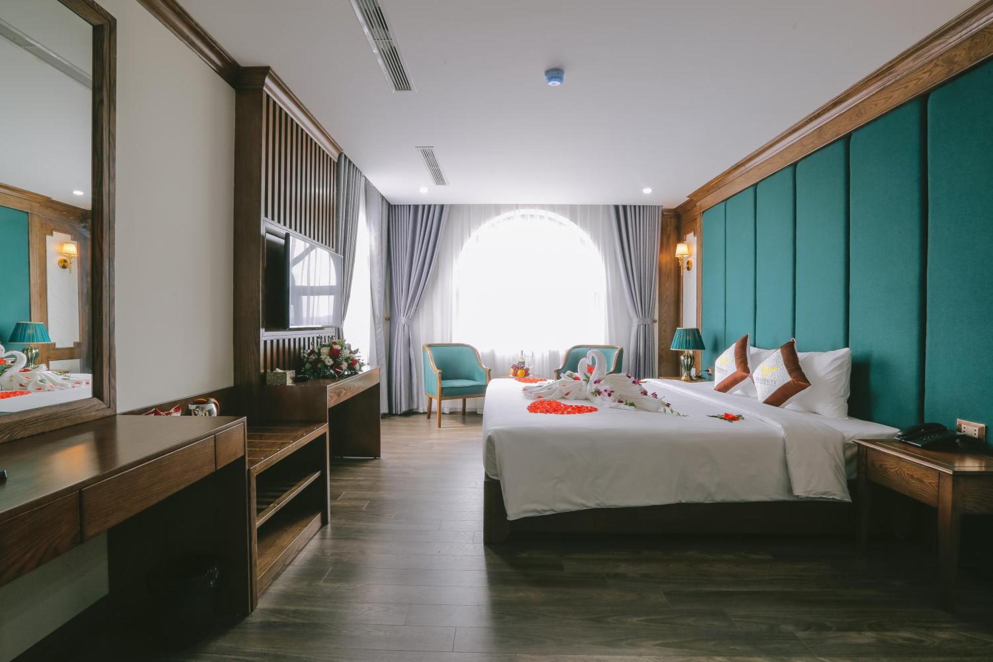 Prosperity Boutique Halong Hotel & Restaurent Ha Long Dış mekan fotoğraf